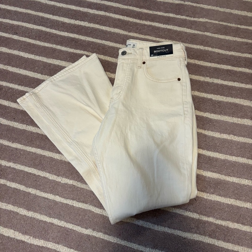NWT Bootcut Jeans in Off-White